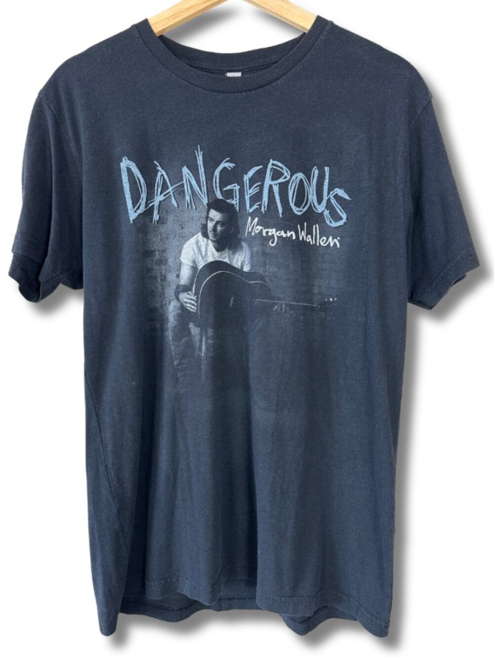 Morgan Wallen Dangerous Album T-Shirt Women’s Medium Graphic Country Music Black